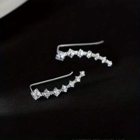 Earrings, With Ingenuity Revealed In The Flowing Luster, Light Up The Earlobes And Add The Finishing Touch To The Overall Look. (Option: Earrings)